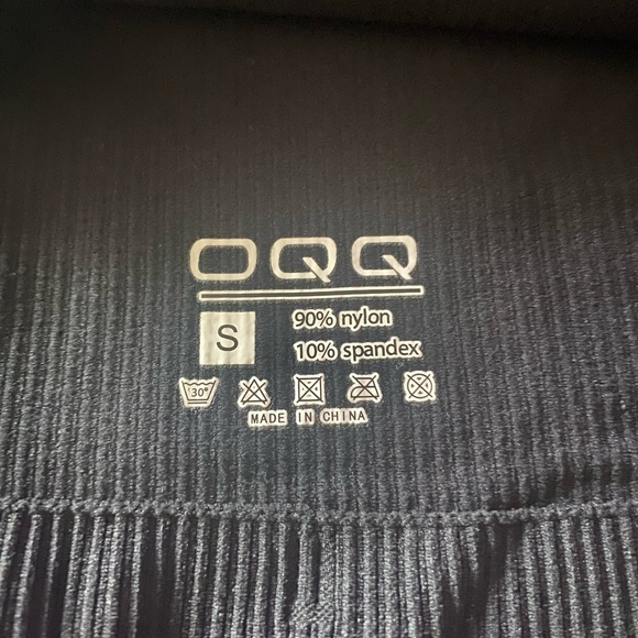 NWT-OQQ-TWO RIBBED LONG SLEEVE TOPS - Picture 6 of 10